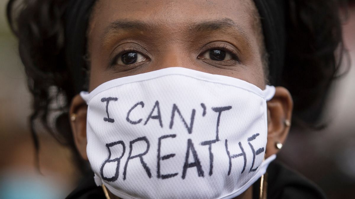 «نمی‌توانم نفس بکشم»، یکی از شرکت‌کنندکان در راهپیمایی علیه نژادپرستی در کانادا