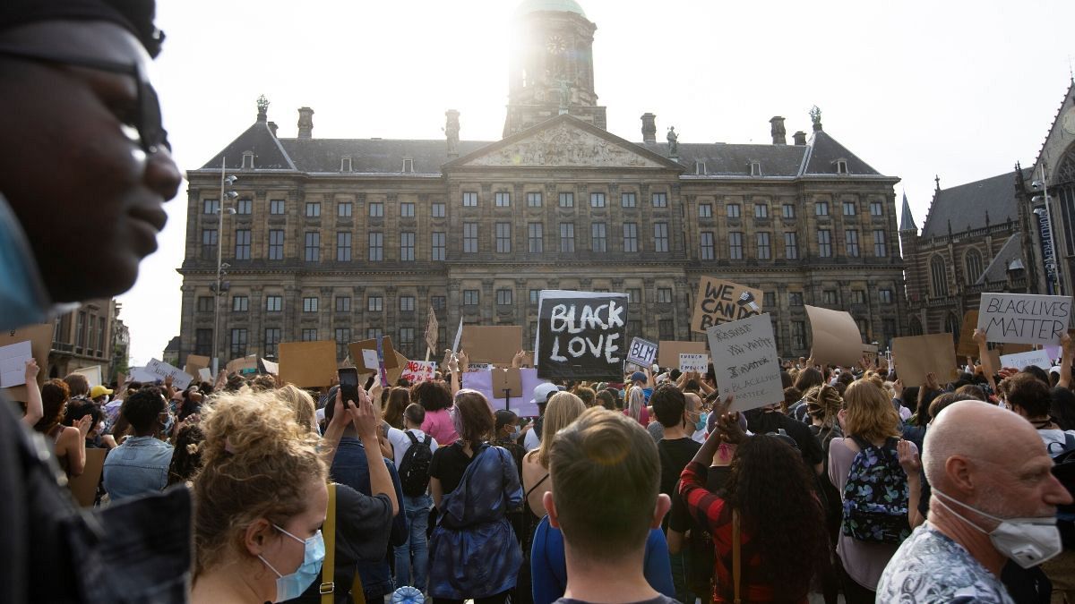راهپیمایی ضدنژادپرستی در آمستردام