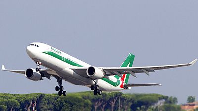 Alitalia volta a voar