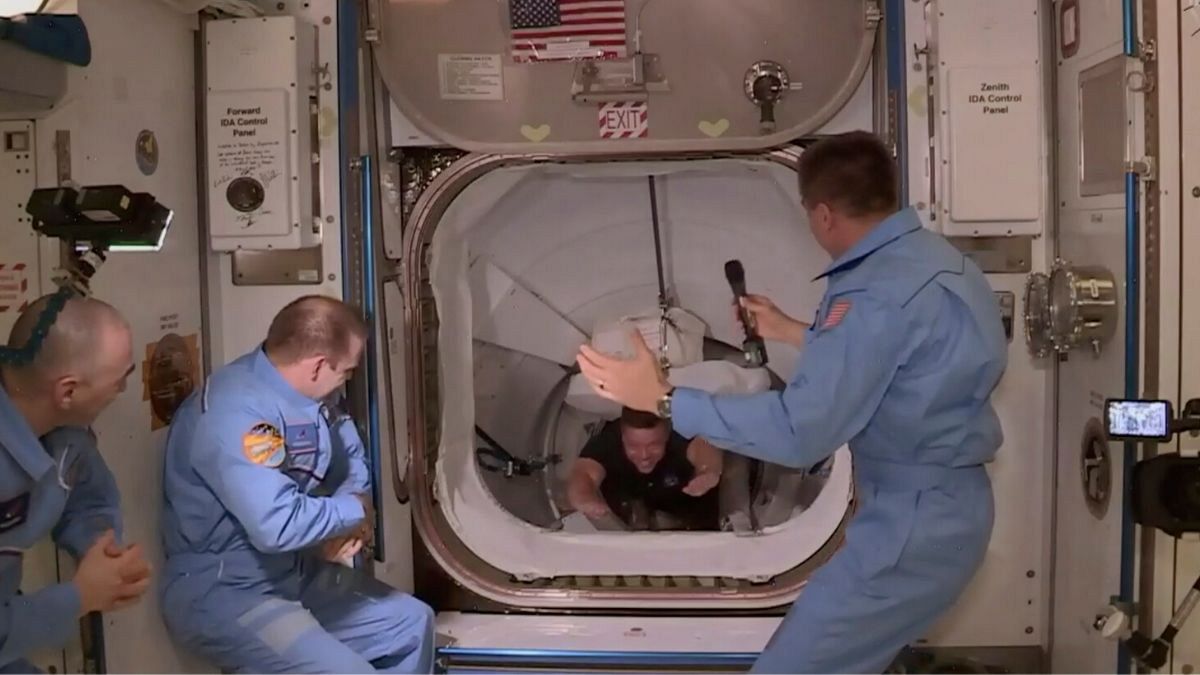 فضانوردان اسپیس ایکس در حال ورود به ایستگاه بین المللی فضایی