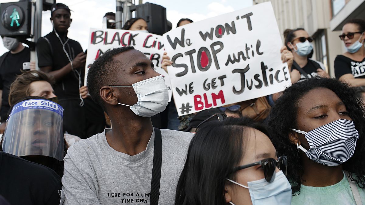 Seit über einer Woche protestieren Menschen in den USA, Europa und Afrika gegen Rassismus und Polizeigewalt.