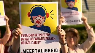 Protesta de los intérpretes "freelance" frente a las instituciones europeas
