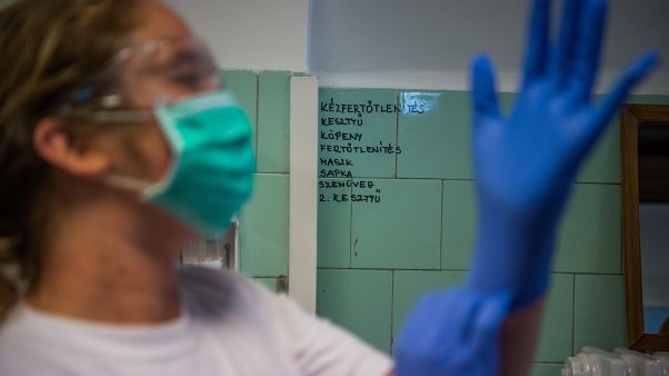 Covid Ortopéd-Traumatológiai Osztály a fővárosi Szent János Kórházban, 2020 május Covid Ortopéd-Traumatológiai Osztály a fővárosi Szent János Kórházban, 2020 május