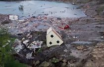 زمینِ ساحل نروژ خانه‌ها را به دریا برد