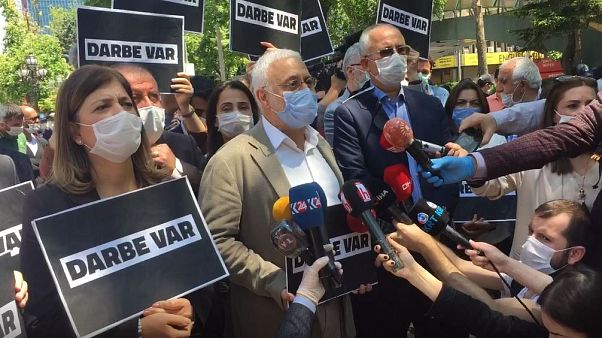 HDP Grup Başkanvekili: Sivil darbe ile karşı karşıyayız, bu iktidar darbecidir HDP Grup Başkanvekili: Sivil darbe ile karşı karşıyayız, bu iktidar darbecidir
