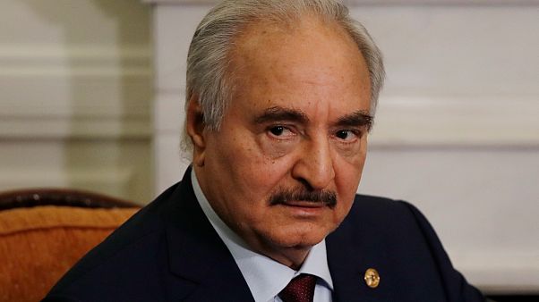 General Khalifa Haftar durante uma reunião diplomática na Grécia, em janeiro General Khalifa Haftar durante uma reunião diplomática na Grécia, em janeiro