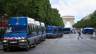 مركبات شرطية في باريس