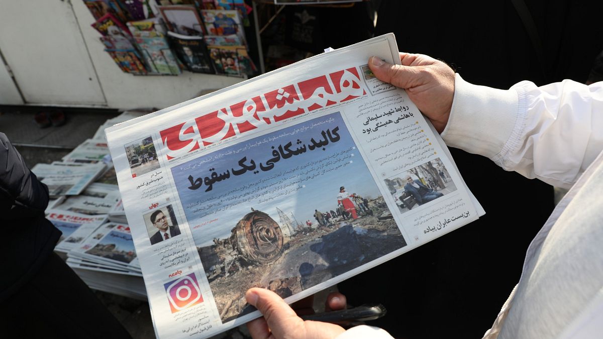 صحيفة إيرانية نشرت خبر تحطم الطائرة