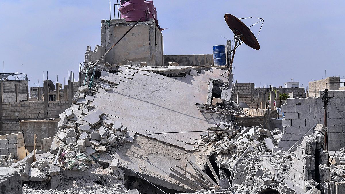Suriye'nin Hajira bölgesinde İsrail tarafından yapıldığı belirtilen hava saldırısında yıkılan ev (27 Nisan)