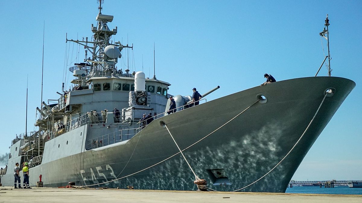 La fregata greca dell'Operazione Irini