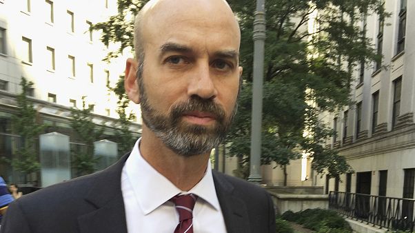 جيمس بنت الصحافي المحرر في نيويورك تايمز جيمس بنت الصحافي المحرر في نيويورك تايمز