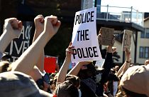 ABD'de siyahi George Floyd'un polis tarafından öldürülmesi sonrası protestolar şiddetlenerek devam ediyor.
