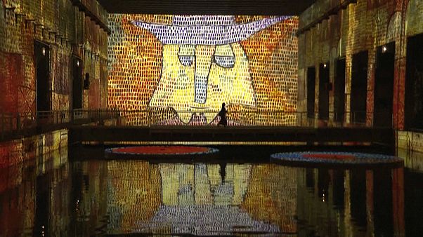 Denizaltı üssü, dünyanın en büyük dijital sanat galerisine dönüştürüldü Denizaltı üssü, dünyanın en büyük dijital sanat galerisine dönüştürüldü