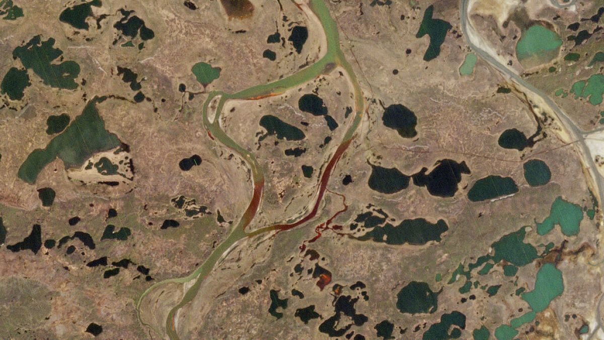 Imagem satélite do dia 31 da zona onde ocorreu o derrame de 21 mil toneladas de diesel