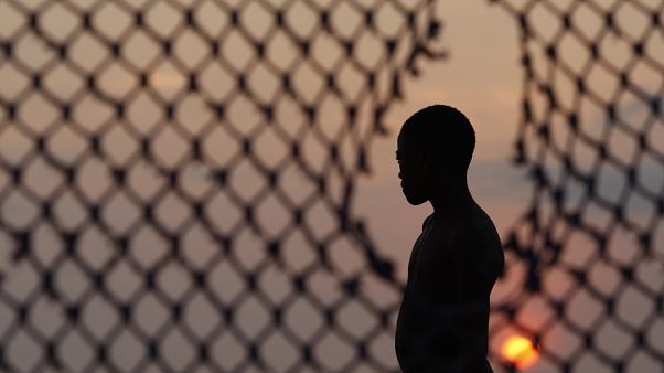 "Limitações financeiras" de Angola bloqueiam promoção de efetivos "Limitações financeiras" de Angola bloqueiam promoção de efetivos