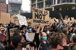 Milhares protestam contra o racismo em Londres