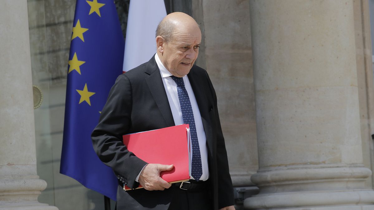 وزير خارجية فرنسا جان-إيف لودريان 