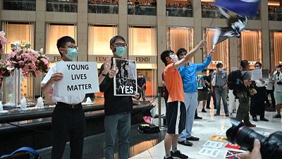 Hongkongban flash mobot tartottak az egy évvel ezelőtti tüntetés emlékére