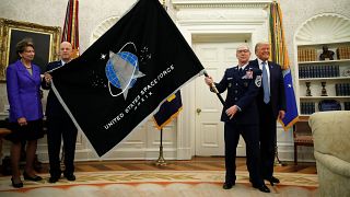ABD ordusuna bağlı Uzay Kuvvetleri amblemi