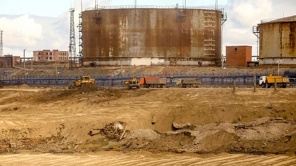 Norilsk enerji santralinin yakıt deposu Norilsk enerji santralinin yakıt deposu