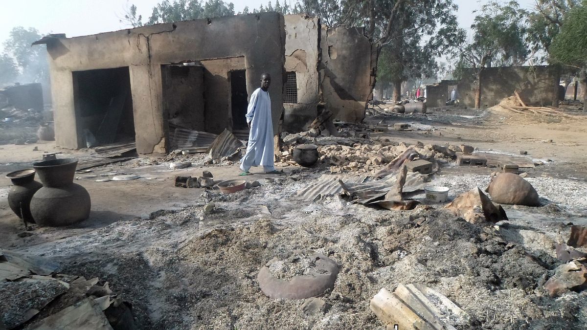 من هجوم نفذه مقاتلون متطرفون على إحدى القرى غرب نيجيريا في العام 2016 (أرشيف) 
