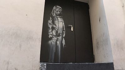 Dal Bataclan all'Abruzzo: il viaggio del 'Banksy trafugato'