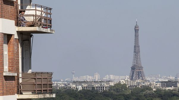 L'air grisâtre de Paris après le confinement L'air grisâtre de Paris après le confinement