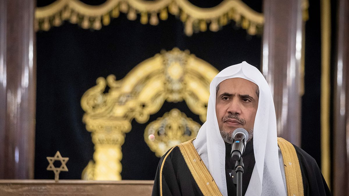 الأمين العام لرابطة العالم الإسلامي الشيخ السعودي محمد العيسى