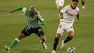 Yaklaşık 3 aydır ara verilen La Liga, Sevilla-Real Betis maçıyla yeniden başladı.