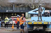 Yeni Zelanda'da İngiliz sömürge topluluğu komutanlarından Kaptan Hamilton'un heykeli kaldırıldı