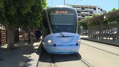 Rabat tramways don face masks to encourage Moroccans to wear them