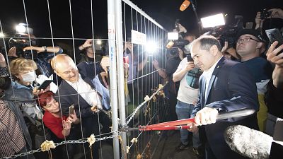 Polacos e alemães celebram reabertura da fronteira