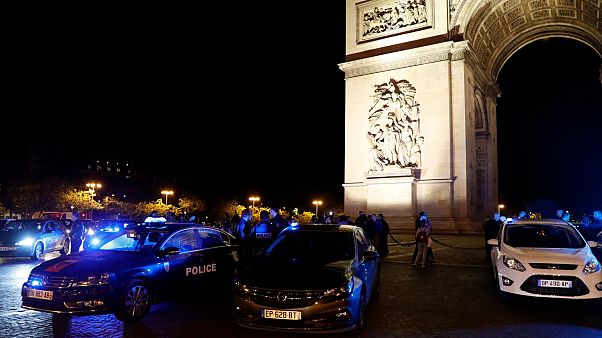 Fransız polislerin protestosu Fransız polislerin protestosu