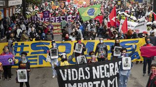 Militantes del movimiento antirracista Black Lives Matter se manifiestan en Sao Paulo contra el Gobierno de Jair Bolsonaro