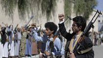 Yemen'de İran destekli Şii Husilere bağlı silahlı savaşçılar