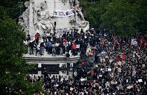 Fransa'nın başkenti Paris'te düzenlenen ırkçılık karşıtı protesto