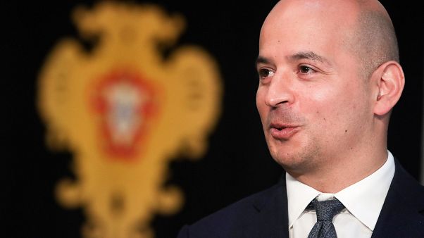 João Leão era até agora secretário de Estado do Orçamento. João Leão era até agora secretário de Estado do Orçamento.