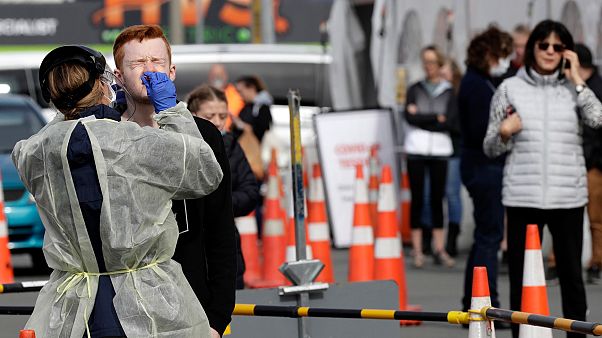 Yeni Zelanda'da 25 gün sonra Covid-19 vakası tespit edildi Yeni Zelanda'da 25 gün sonra Covid-19 vakası tespit edildi
