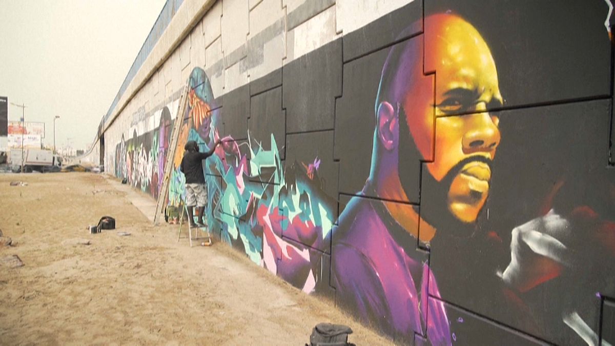Un detalle del mural pintado por los grafiteros senegaleses