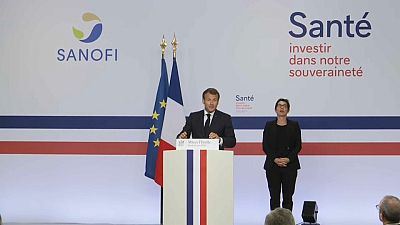 Impfforschung in Frankreich: Macron und Sanofi wollen Millionen investieren