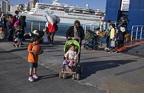 Decenas de refugiados están en el 'limbo' en Grecia
