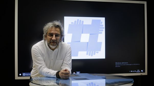 Özgürüz Radyo yayın yönetmeni Can Dündar, 7 Nisan 2017 Özgürüz Radyo yayın yönetmeni Can Dündar, 7 Nisan 2017