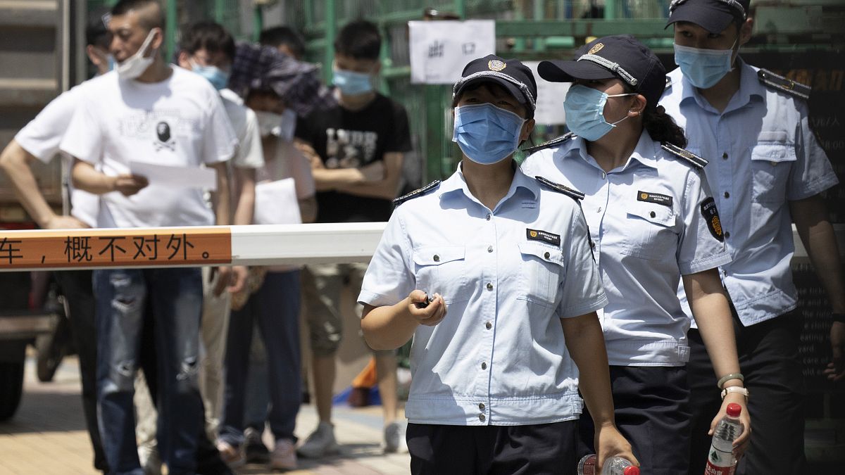 Пекин закрывает все школы и университеты из-за коронавируса 