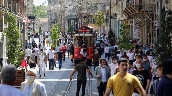 Covid-19 sonrası anket: En büyük sorun ekonomi, AK Parti'ye destek yüzde 35 Covid-19 sonrası anket: En büyük sorun ekonomi, AK Parti'ye destek yüzde 35