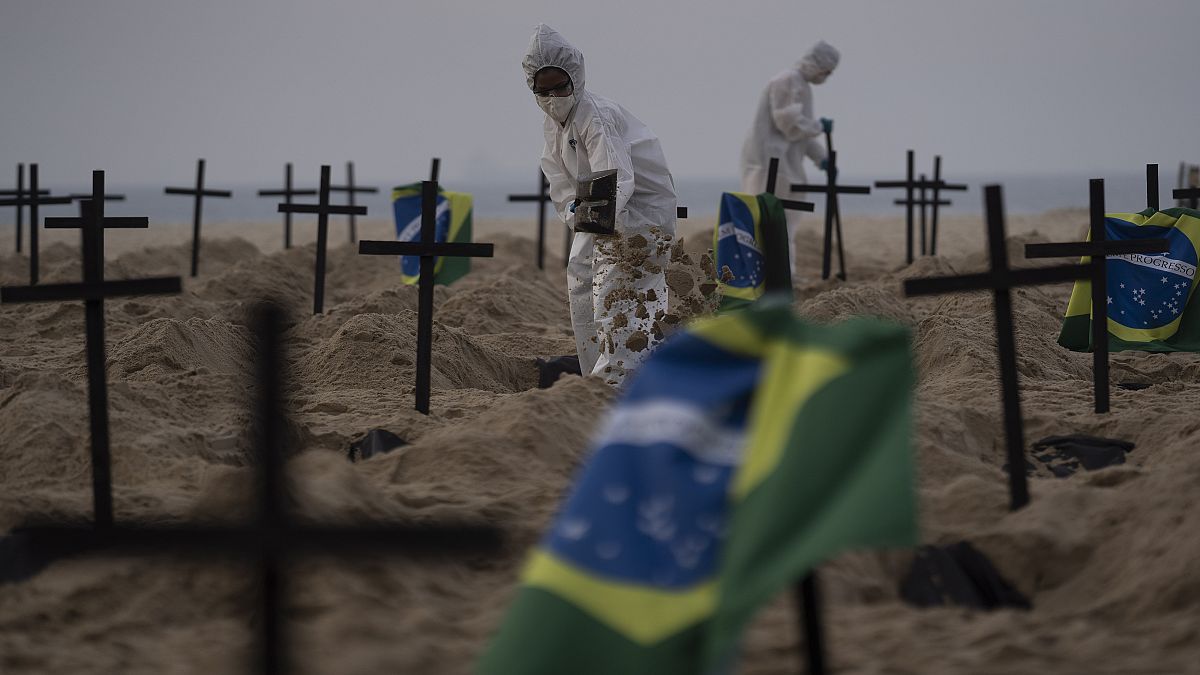 OMS vê estabilização da pandemia no Brasil mas pede cautela