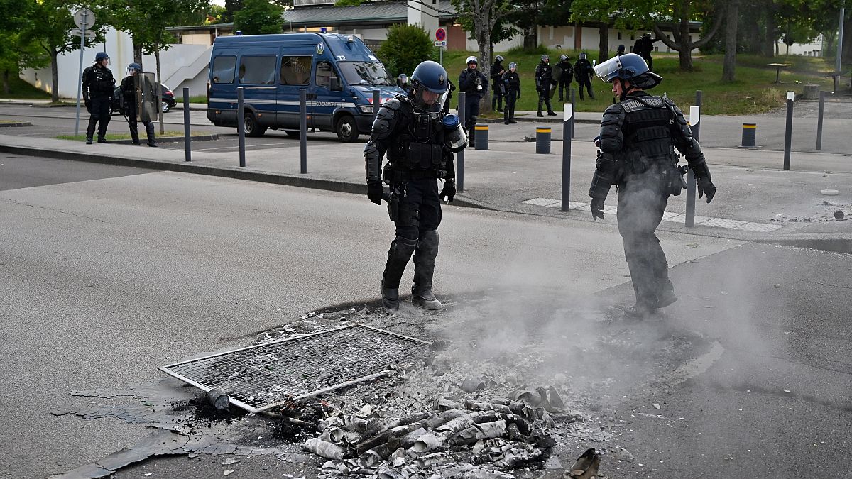 Calma aparente tras el fin de los enfrentamientos entre chechenos y magrebíes en Dijon