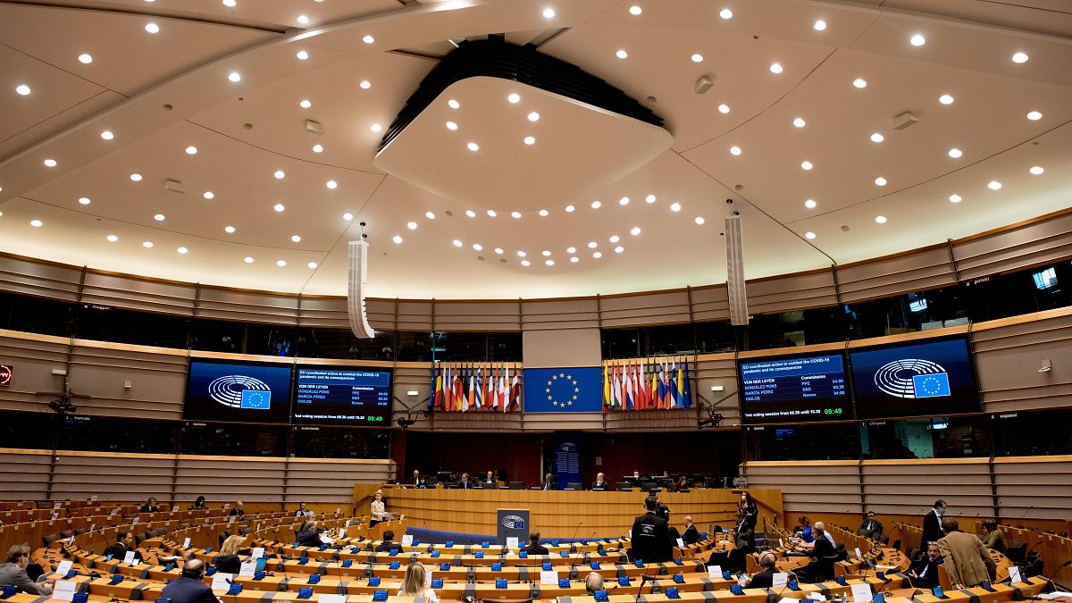 Европарламент собирается на очную сессию