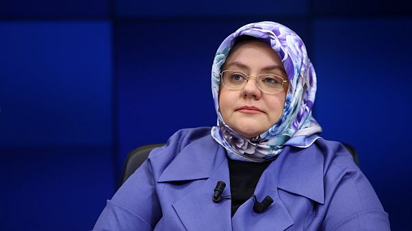 Aile, Çalışma ve Sosyal Hizmetler Bakanı Zehra Zümrüt Selçuk Aile, Çalışma ve Sosyal Hizmetler Bakanı Zehra Zümrüt Selçuk