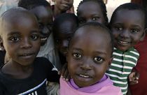Metade dos pais moçambicanos deixaria filhos regressar à escola sob condições