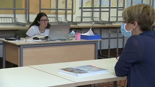 Medio millón de italianos vuelven a las escuelas para las pruebas de acceso a la universidad Medio millón de italianos vuelven a las escuelas para las pruebas de acceso a la universidad